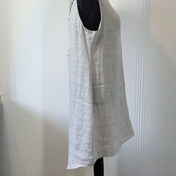 Bella Ambra Linen Sleeveless Dress - Picture 2 of 10